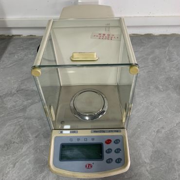 Photoelectric Analytical Balance 370